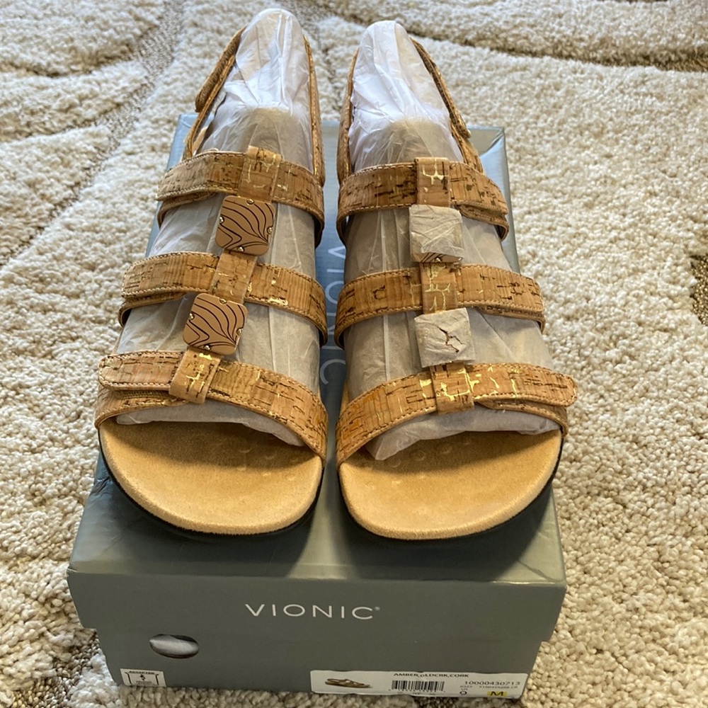 Vionic sandals 9 Amber cork